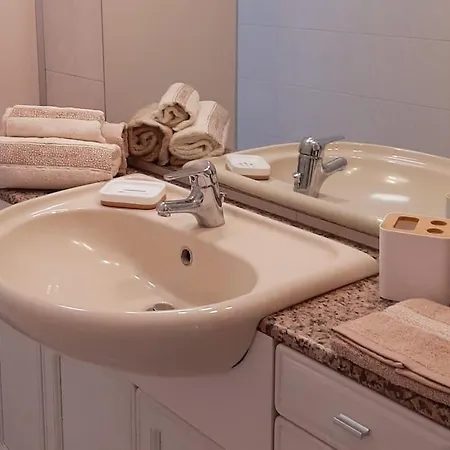 La Casetta Del Paese Apartment *